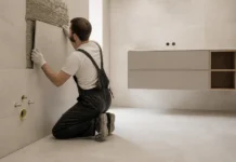 Plăcile ceramice mari în băile mici pot crea spațiu sau probleme la montaj Plăcile ceramice mari în băile mici pot crea spațiu sau probleme la montaj